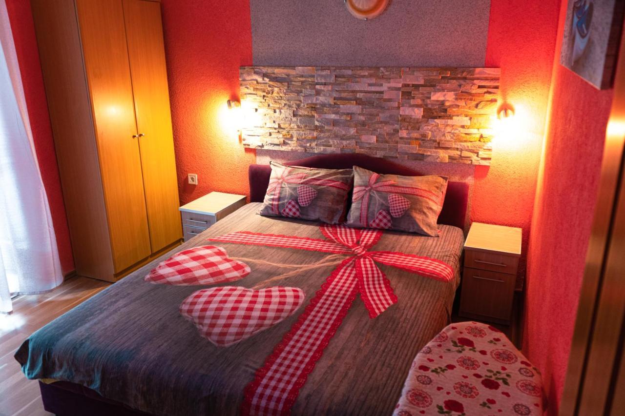 Apartments Marijana Тиват Екстер'єр фото