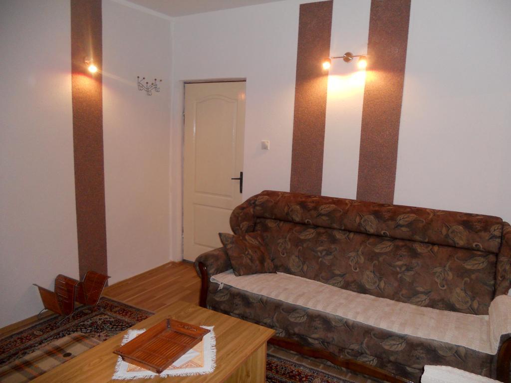 Apartments Marijana Тиват Екстер'єр фото